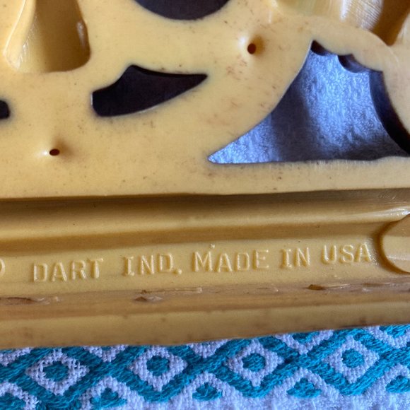 Dart Industries vintage wall Plaque "bamboo" look with floral design - Picture 5 of 5